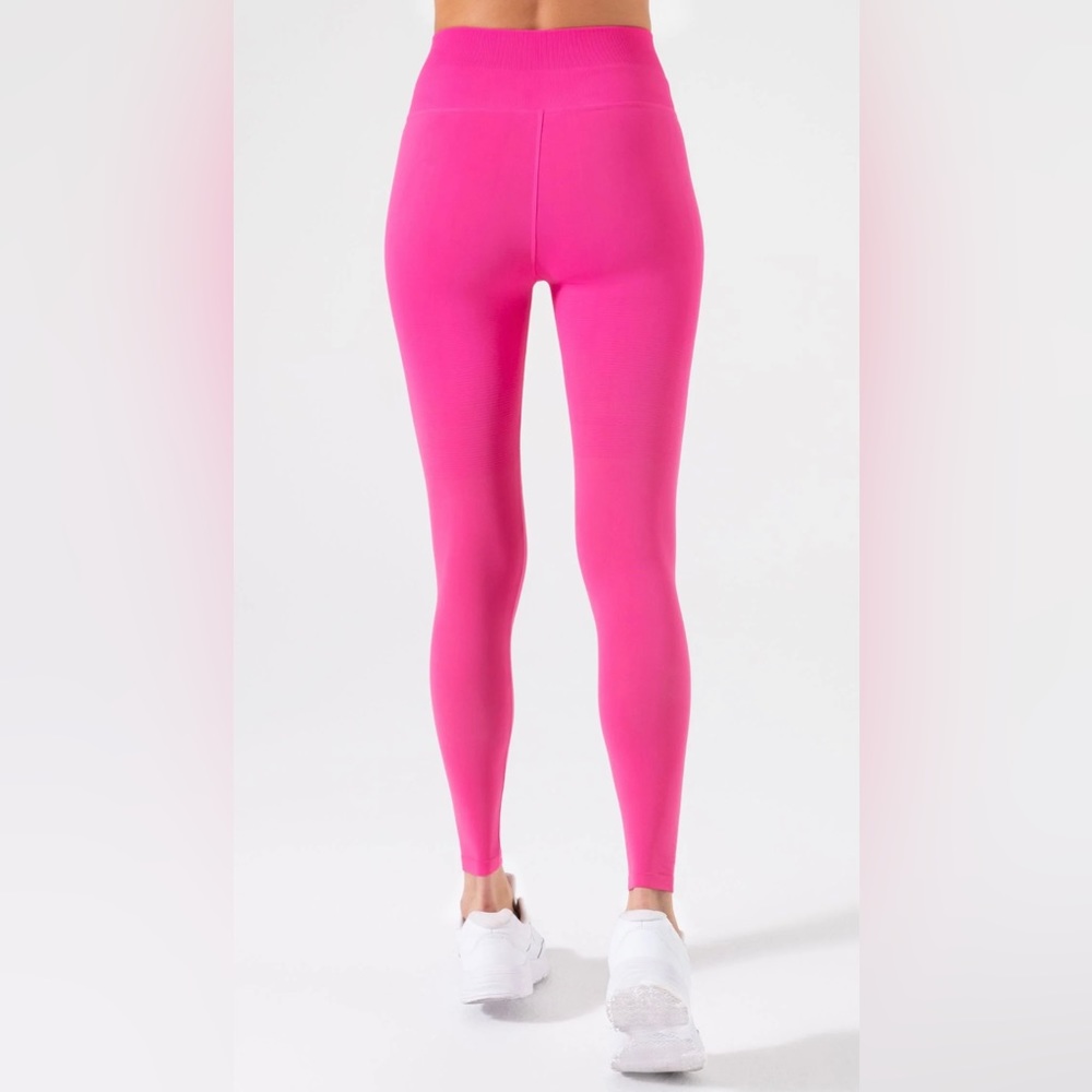 NUX Serene Leggings - Picture 2 of 3
